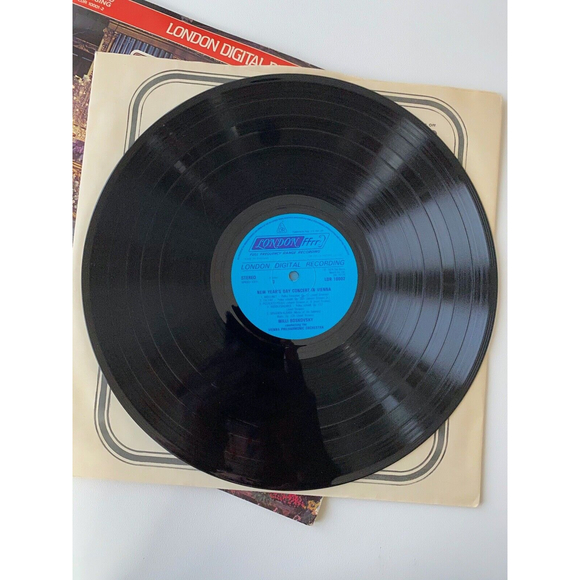 New Year's In Vienna Blue Danube Vienna Philharmonic Willi Boskovsky LDR 10001-2 - Picture 8 of 9